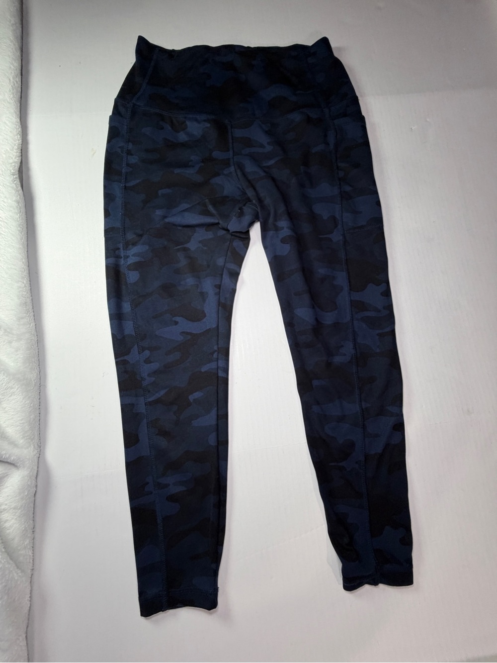 Danskin Navy Camo Active Leggings
